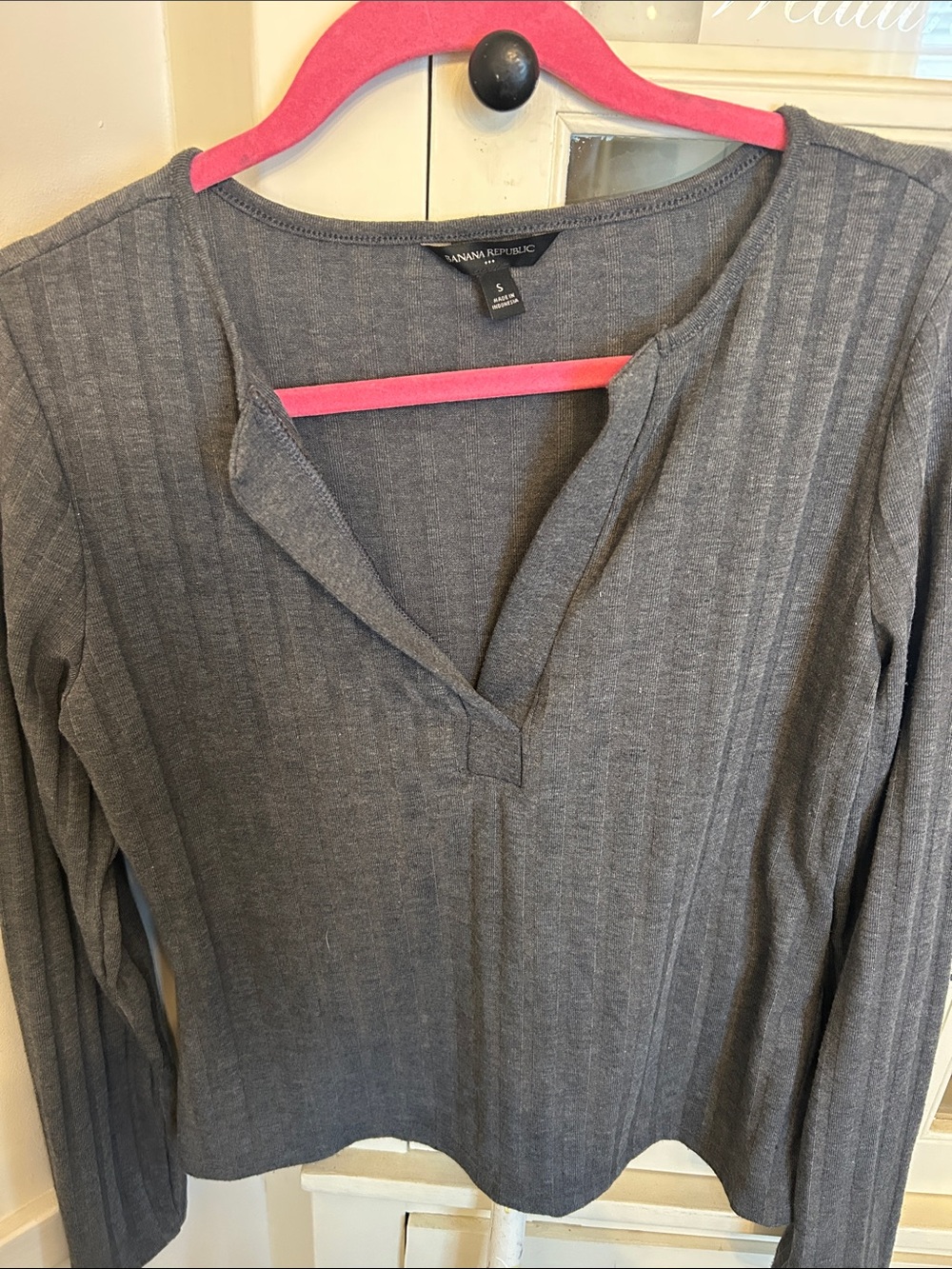 Banana Republic Charcoal Ribbed V-Neck Long Sleeve Top